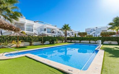 Swimming pool of House or chalet for sale in Torrevieja  with Air Conditioner, Terrace and Jacuzzi