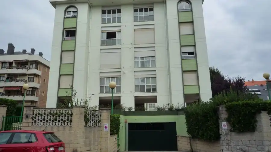 Vista exterior de Piso en venta en Santander con Calefacción, Trastero y Amueblado