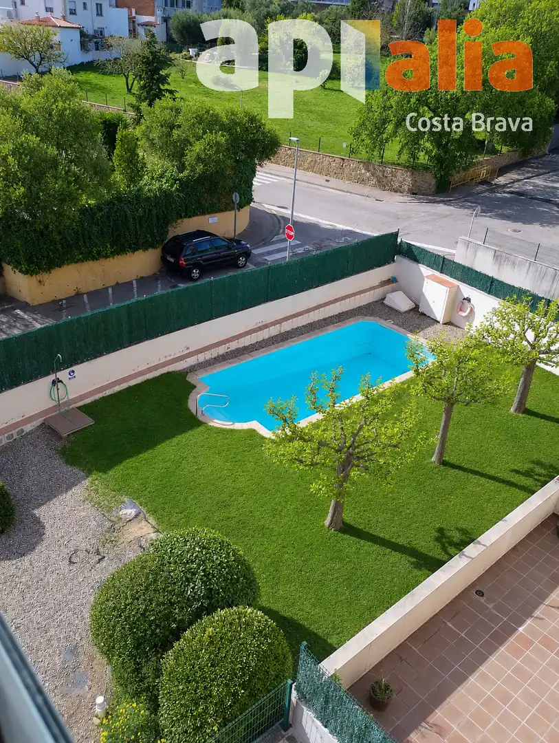 Piscina de Piso en venta en Calonge i Sant Antoni con Calefacción y Jardín privado