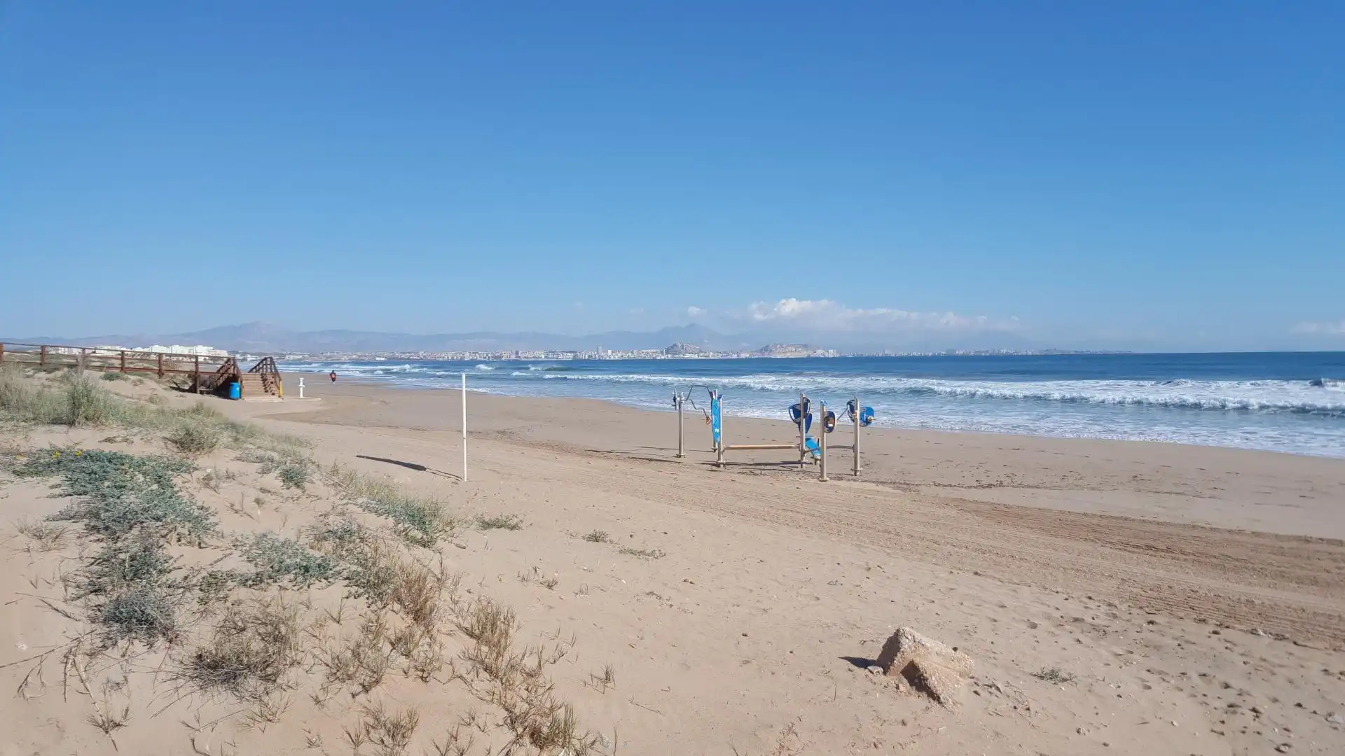 Vista exterior de Apartament en venda en Elche / Elx amb Aire condicionat, Calefacció i Jardí privat