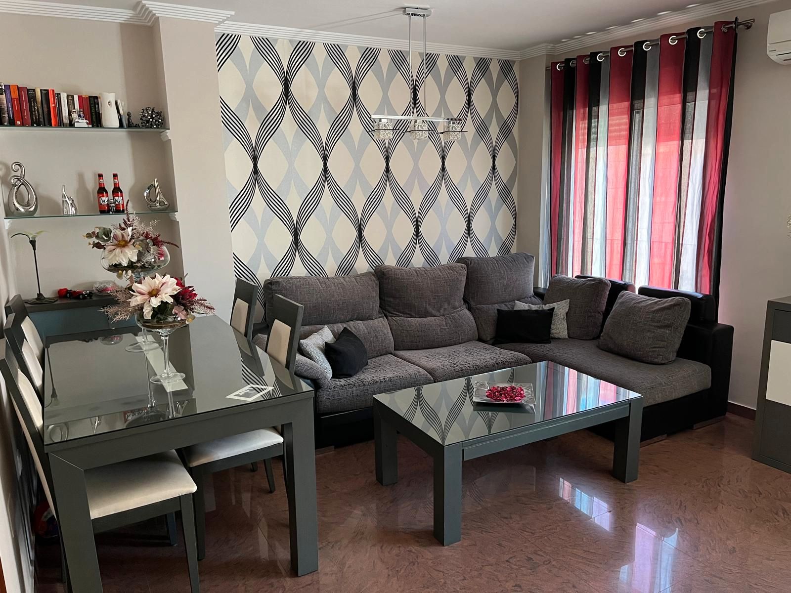 Sala d'estar de Pis en venda en Andújar amb Aire condicionat, Moblat i Forn