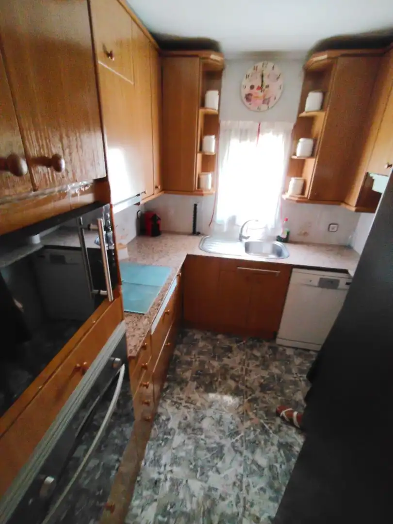Cuina de Casa o xalet en venda en Barcelona amb Aire condicionat, Terrassa i Balcó