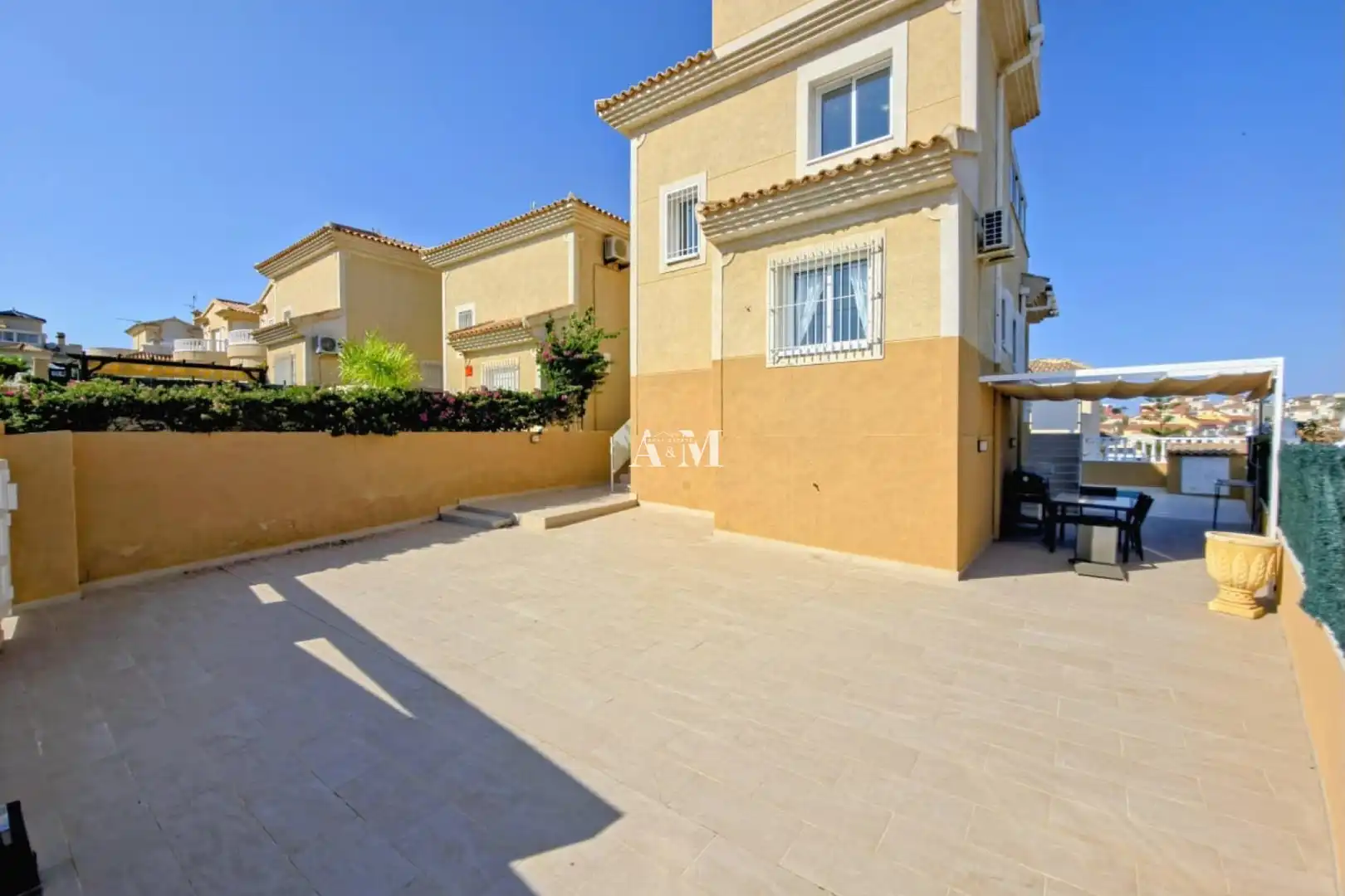 Vista exterior de Casa o chalet de alquiler en Orihuela con Aire acondicionado, Calefacción y Terraza