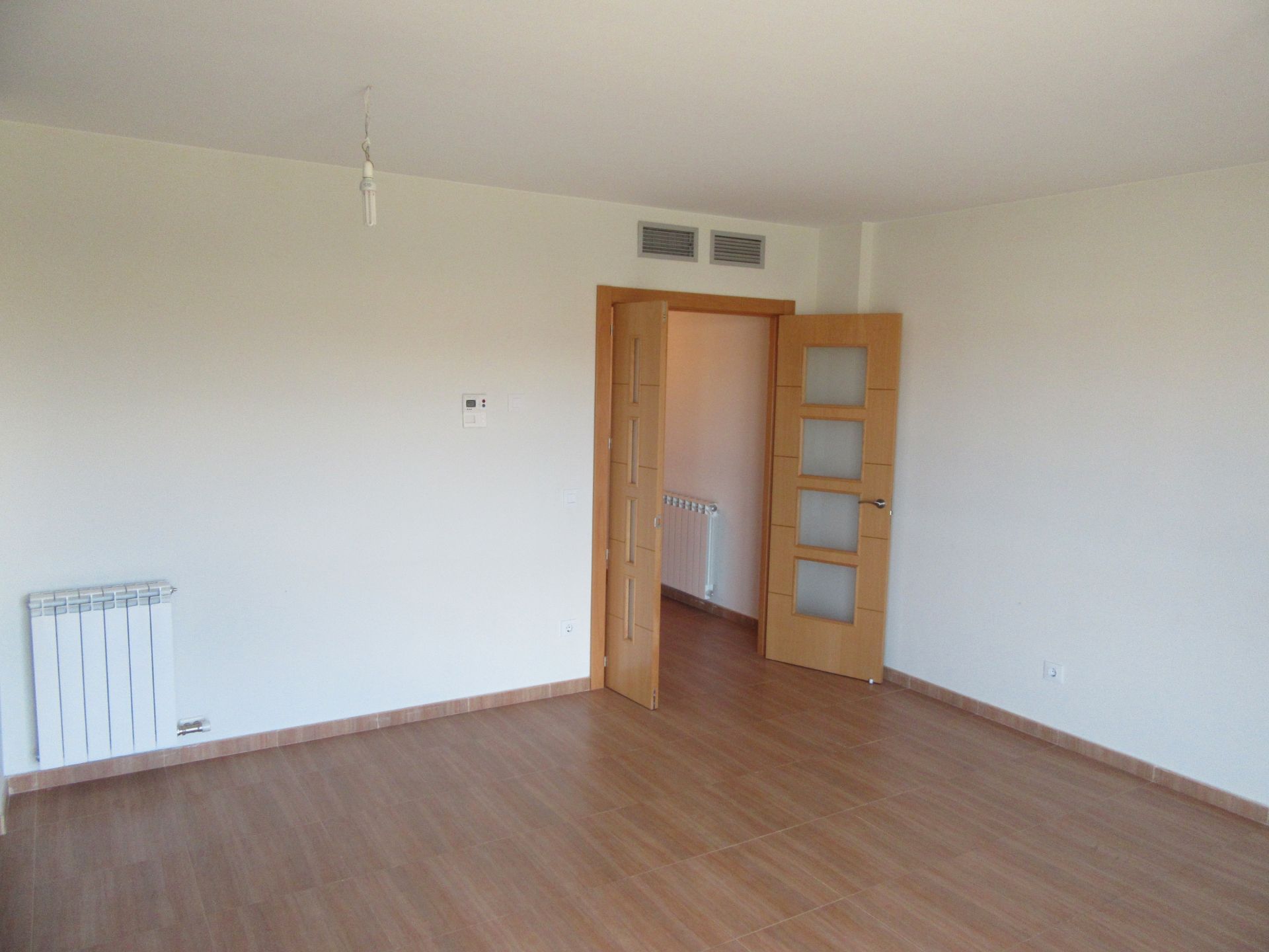Flat to rent in  Zaragoza Capital  with Air Conditioner, Heating and Terrace