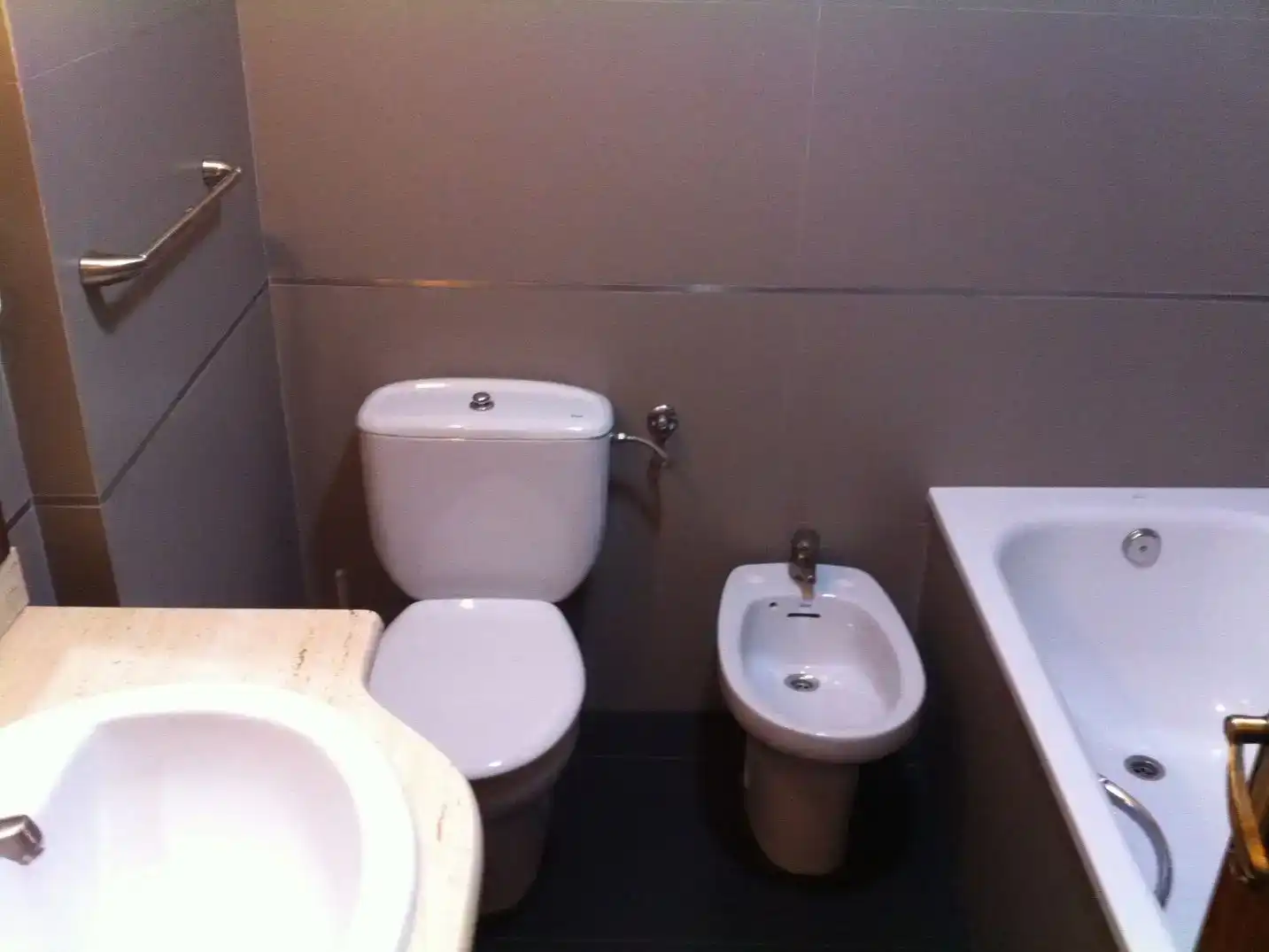 Badezimmer von Wohnung zur Miete in  Albacete Capital mit Klimaanlage und Balkon