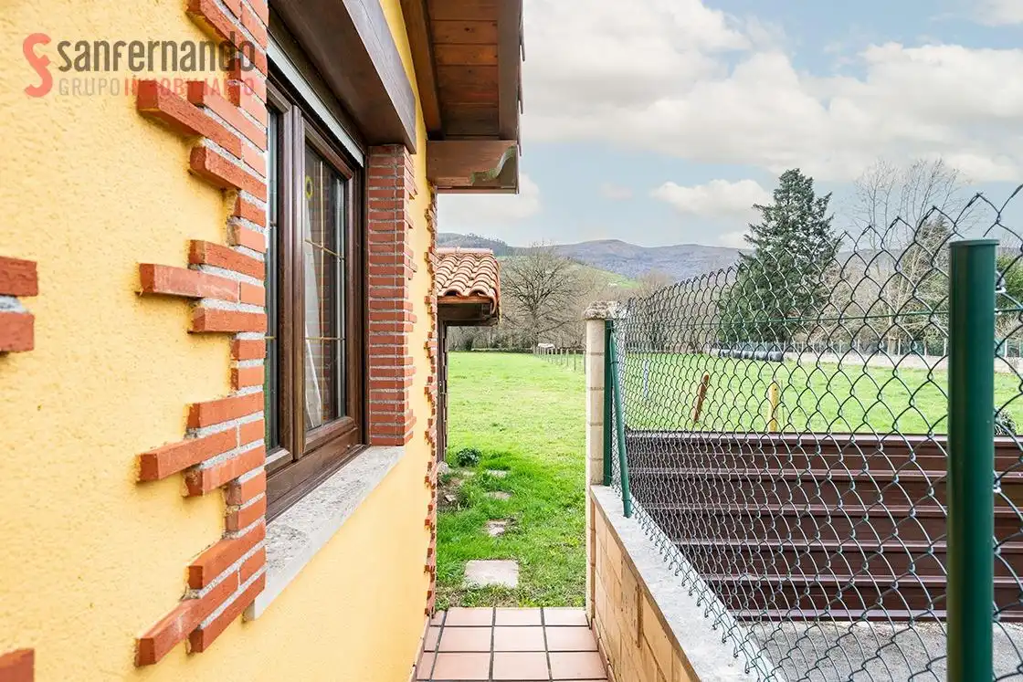 Jardín de Casa o chalet en venta en Santiurde de Toranzo con Calefacción y Terraza