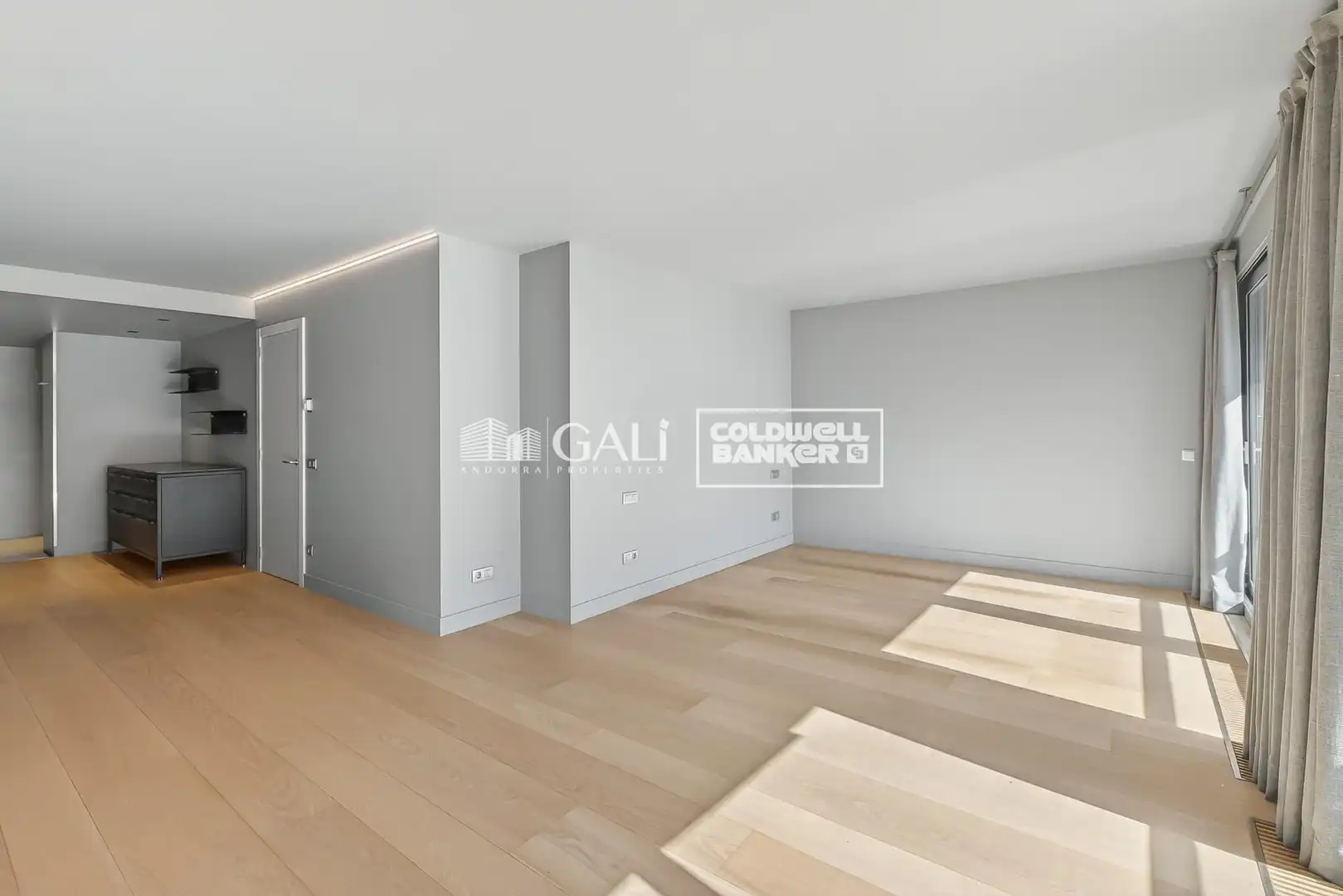 Sala d'estar de Àtic en venda en Andorra la Vella amb Calefacció, Balcó i Piscina comunitària