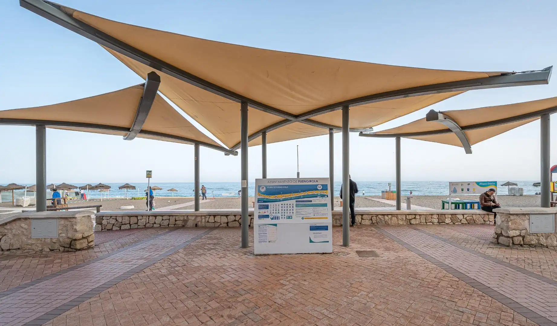 Terrassa de Apartament en venda en Fuengirola amb Aire condicionat, Calefacció i Jardí privat