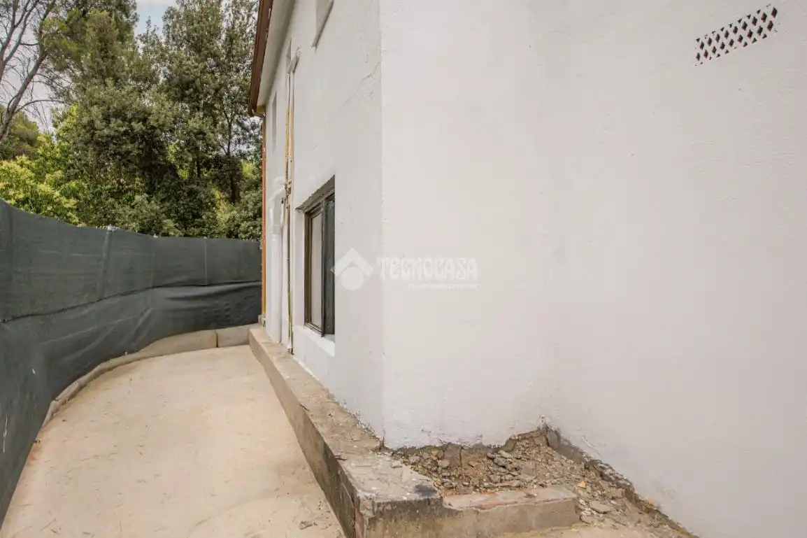 Vista exterior de Casa o xalet en venda en Rubí amb Aire condicionat i Terrassa