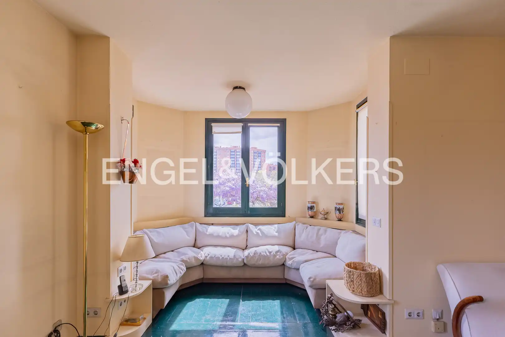 Living room of Houses for sale in Madrid  with Air Conditioner, Heating and Private garden
