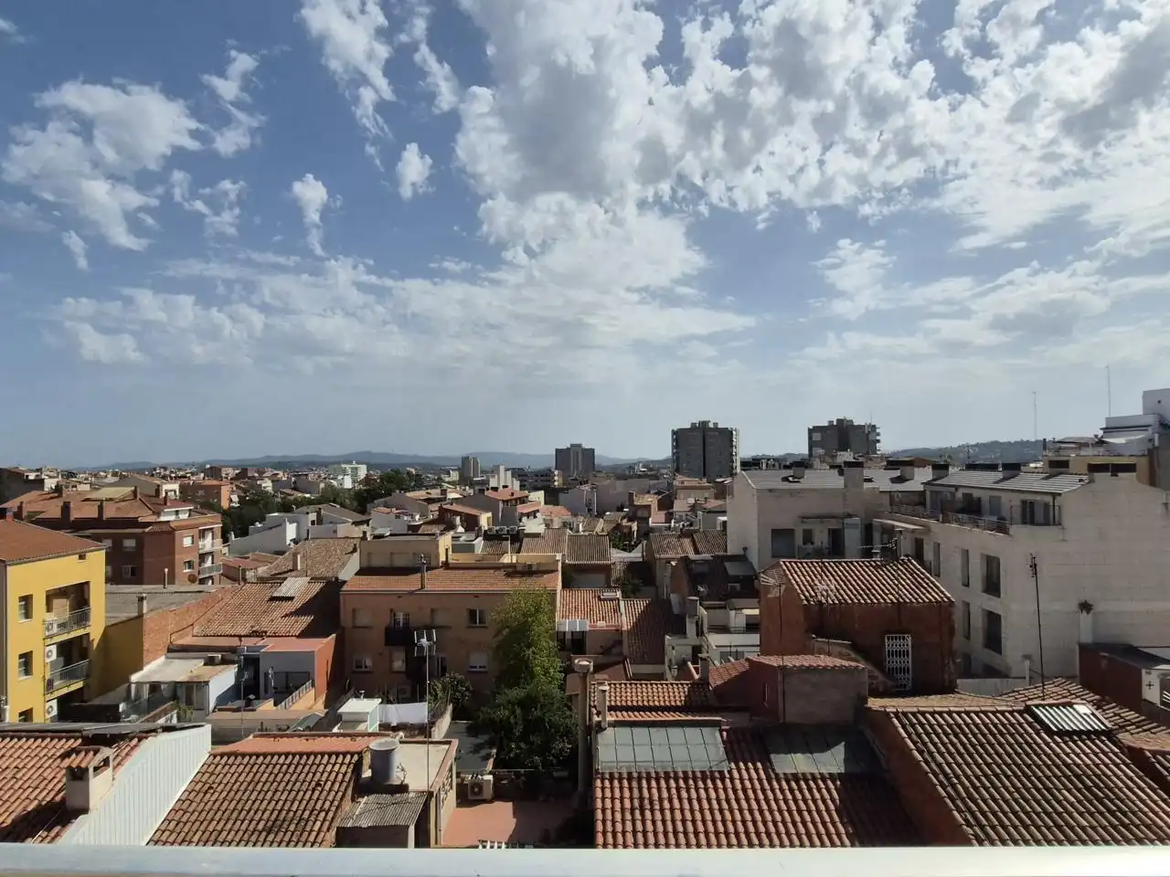 Vista exterior de Àtic en venda en Terrassa amb Parquet, Terrassa i Balcó