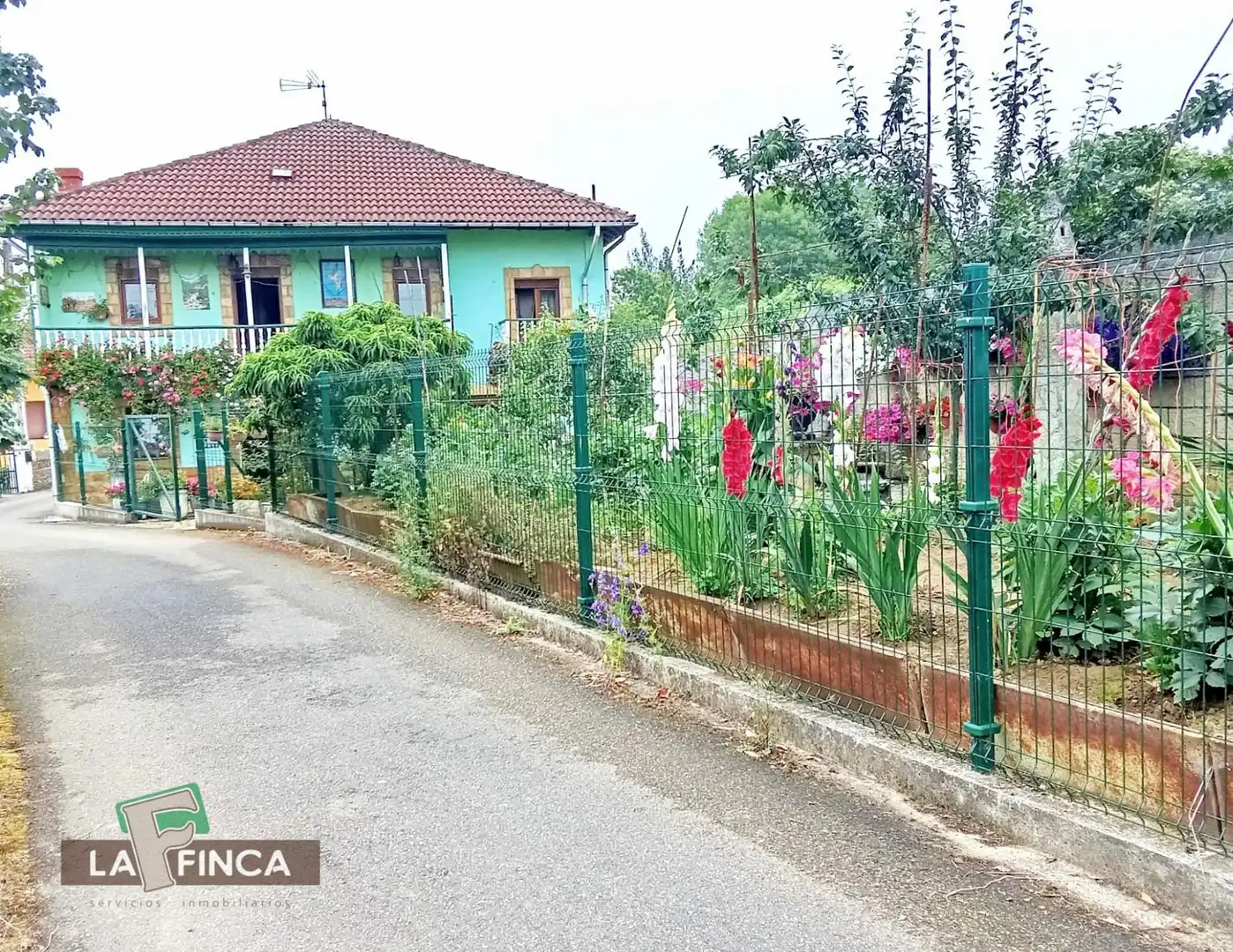 Casa o chalet en venta en Oviedo  con Calefacción, Terraza y Trastero
