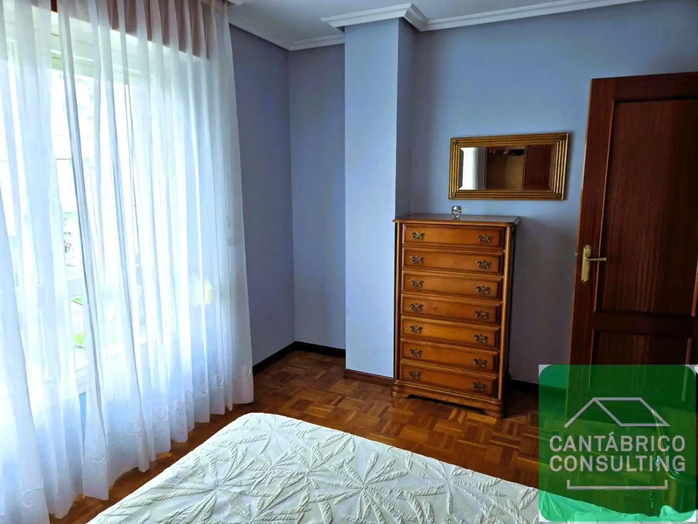 Habitación de Piso en venta en Navia con Calefacción, Parquet y Terraza