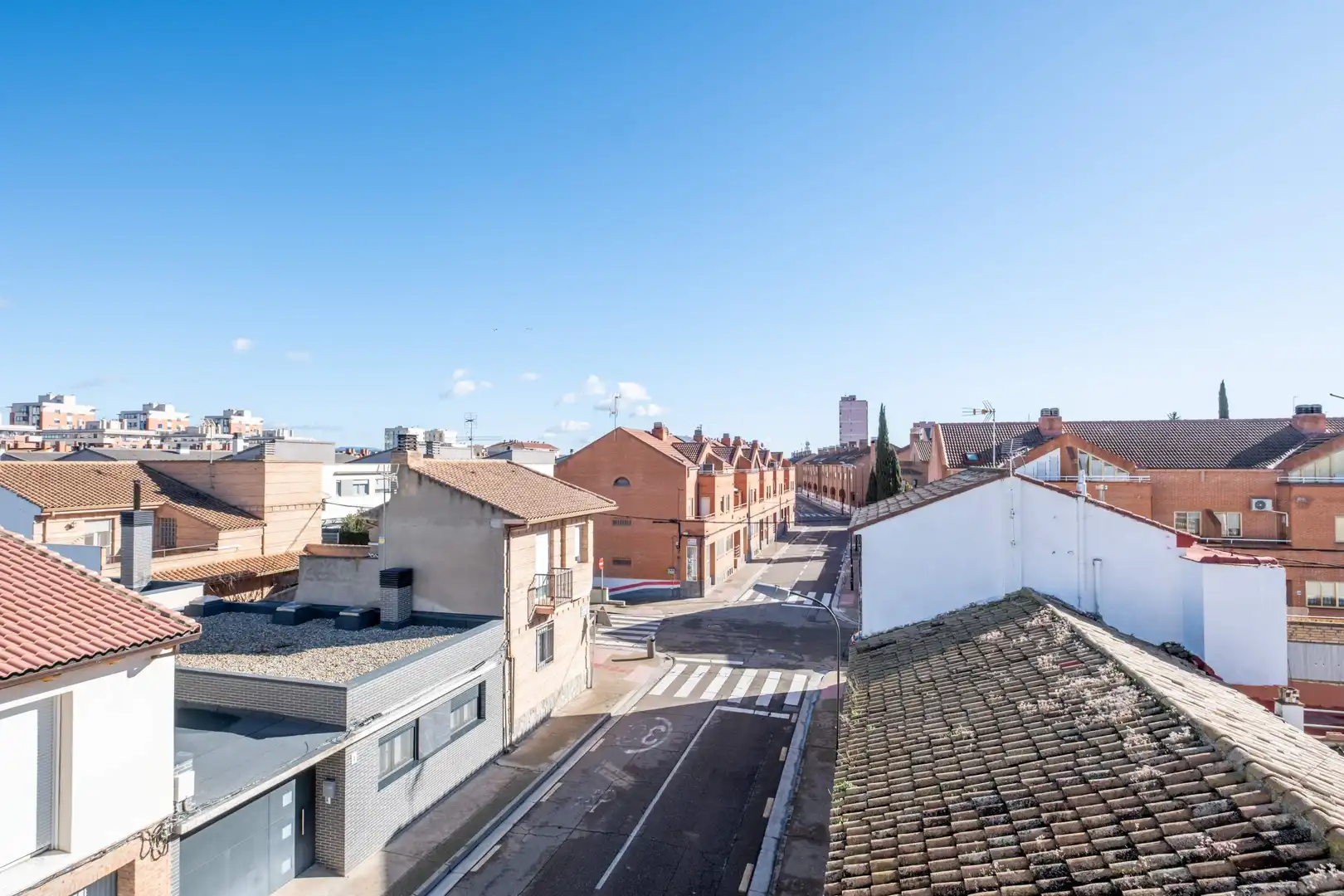 Exterior view of Houses for sale in Zaragoza  with Air Conditioner and Heating