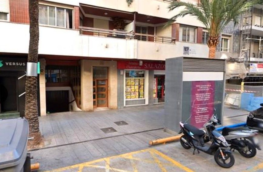 Vista exterior de Garatge en venda en Gandia