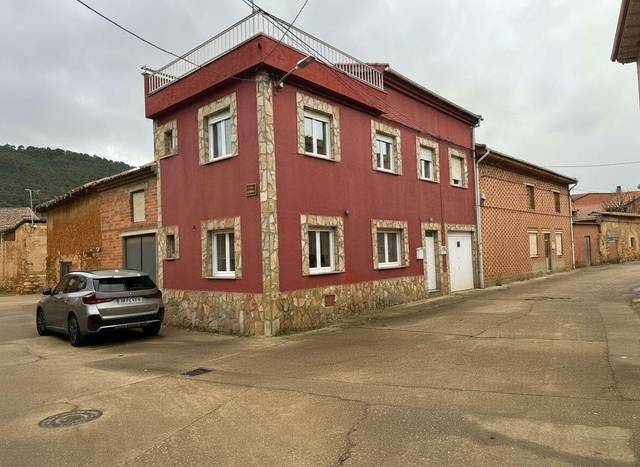 Casa-chalet en Venta en Arrabalde