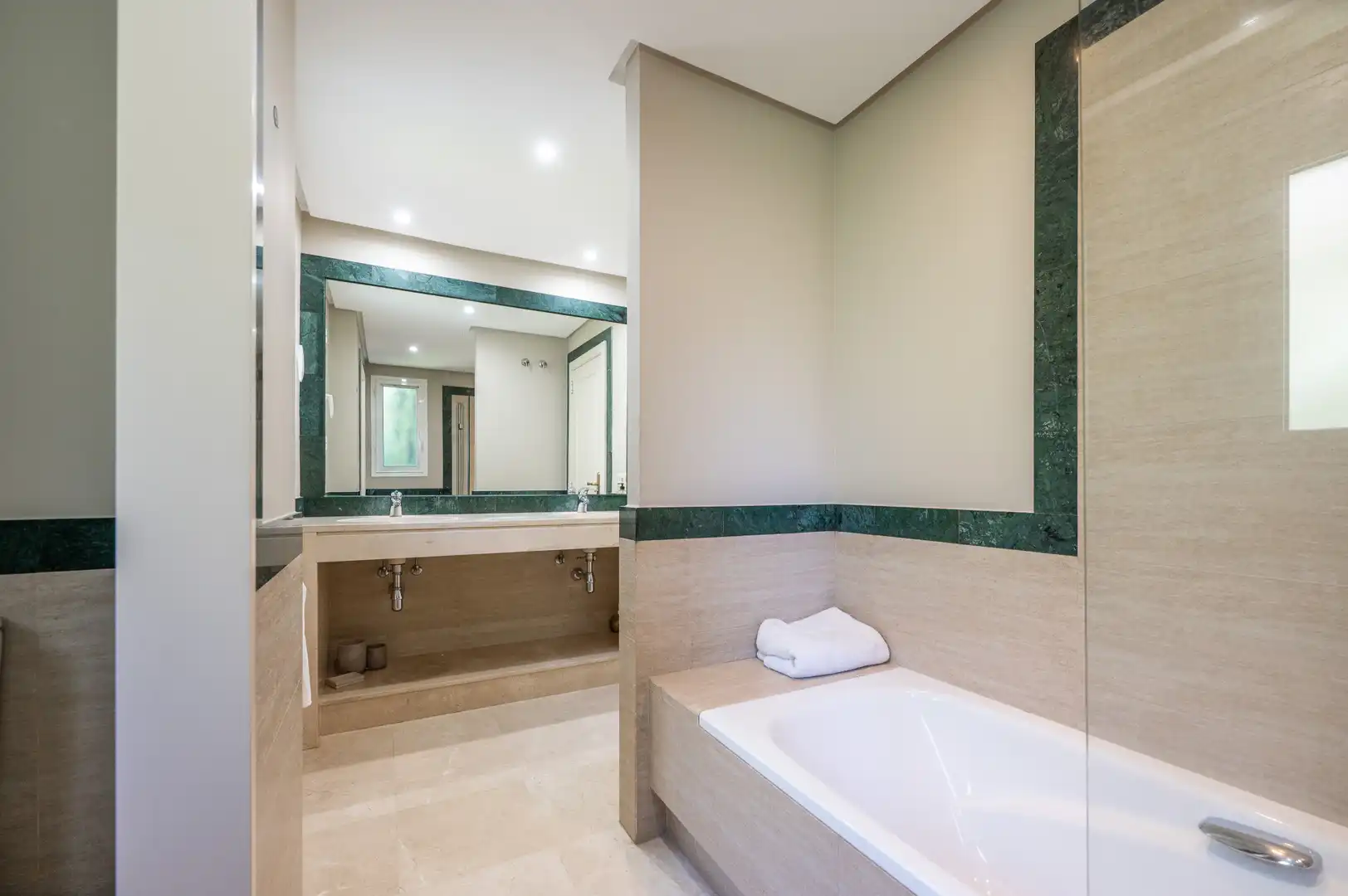 Apartamento con piscina en venta en HERROJO EL 1, imagen 11