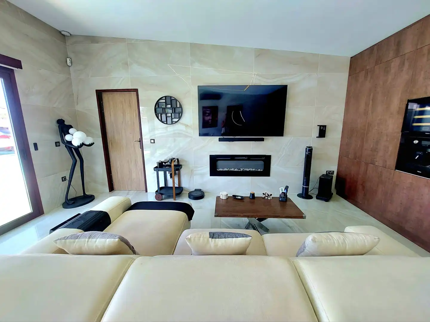 Sala d'estar de Casa o xalet en venda en Córdoba amb Aire condicionat, Calefacció i Jardí privat