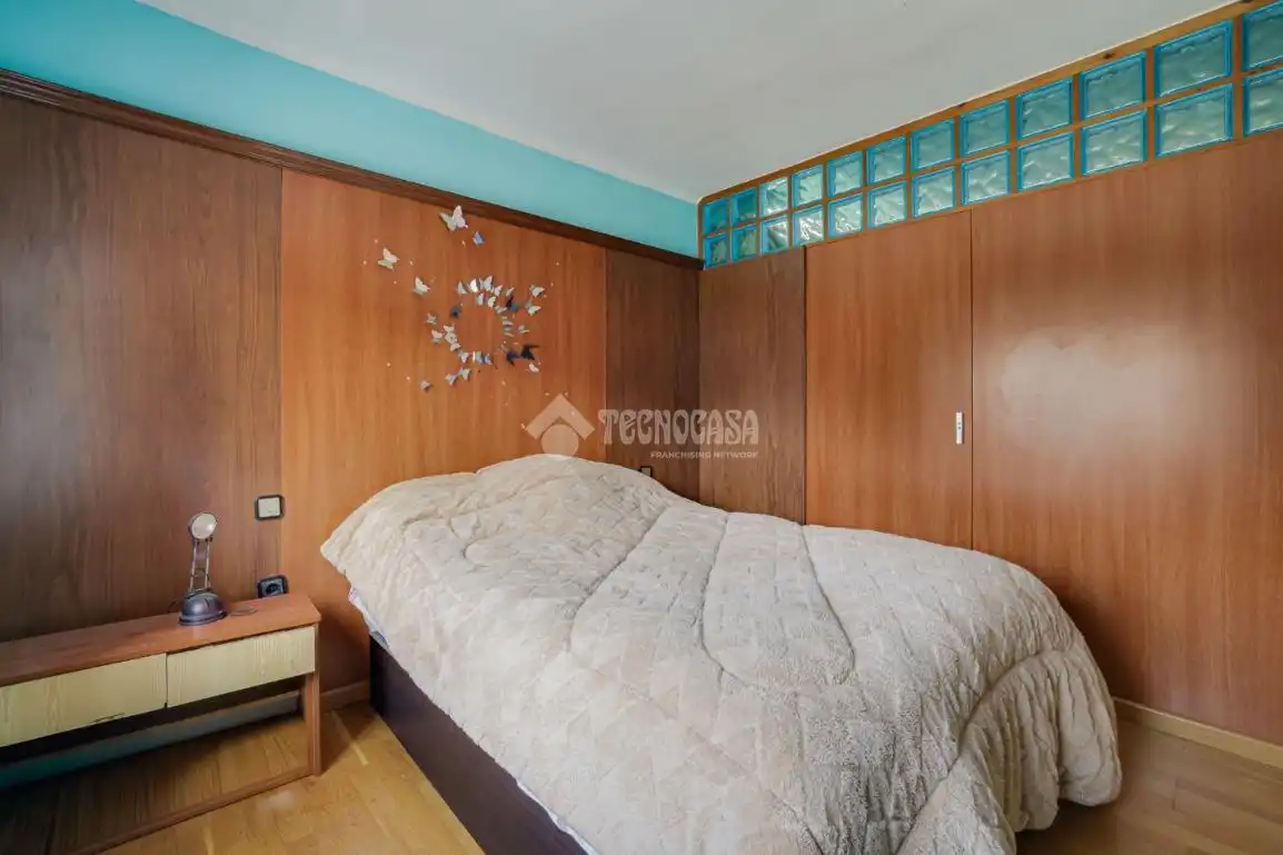 Bedroom of Flat for sale in Rubí