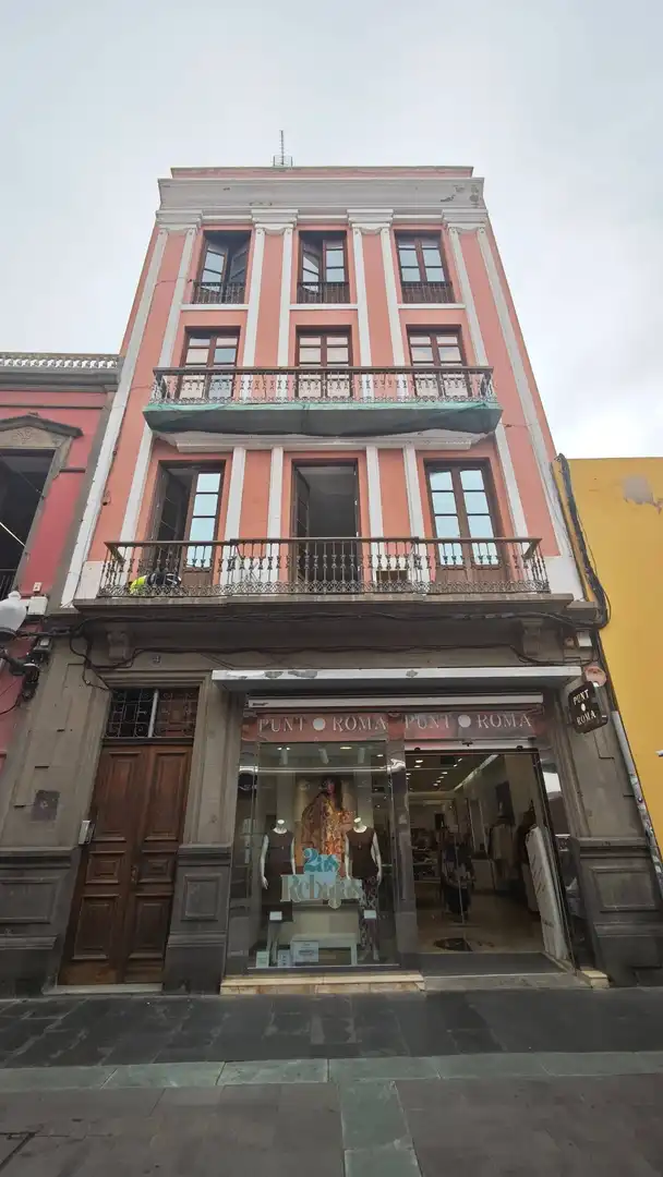Außenansicht von Wohnung zur Miete in Las Palmas de Gran Canaria mit Balkon