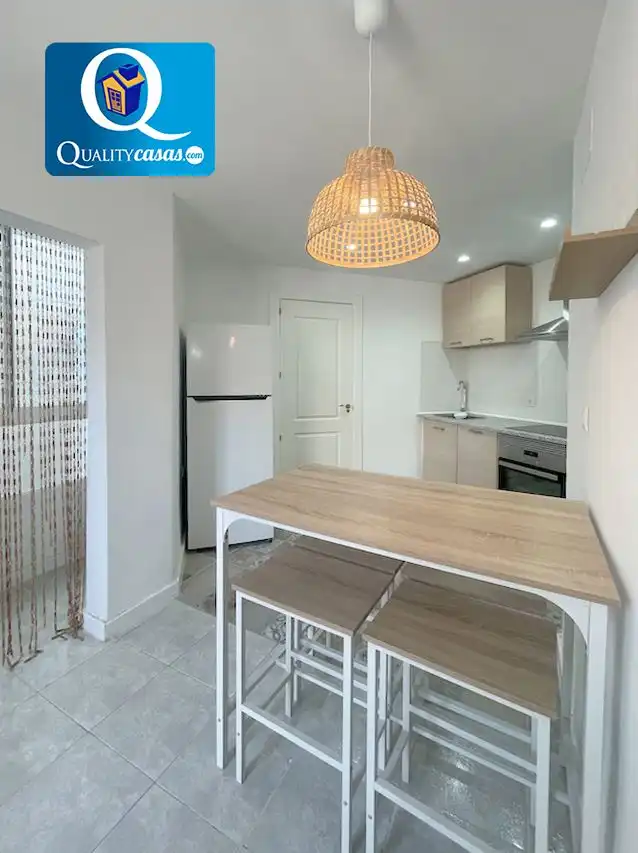 Cuina de Apartament en venda en Elche / Elx amb Aire condicionat i Terrassa