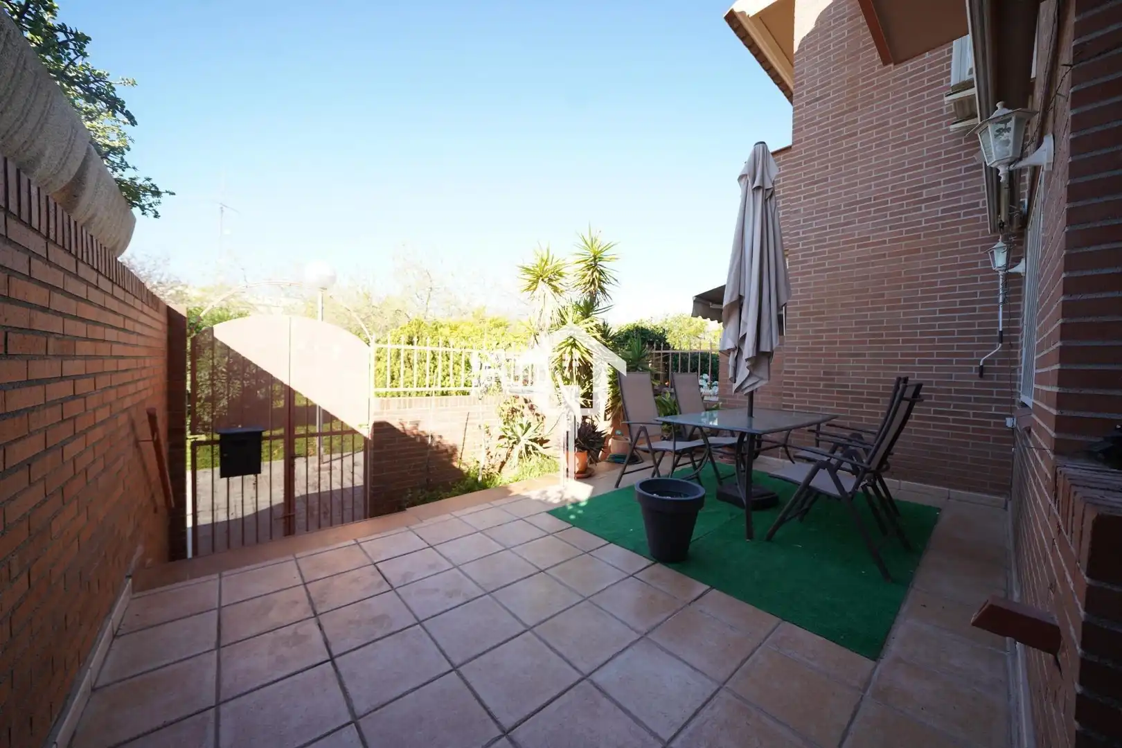 Terrassa de Casa adosada en venda en Alicante / Alacant amb Aire condicionat, Calefacció i Jardí privat