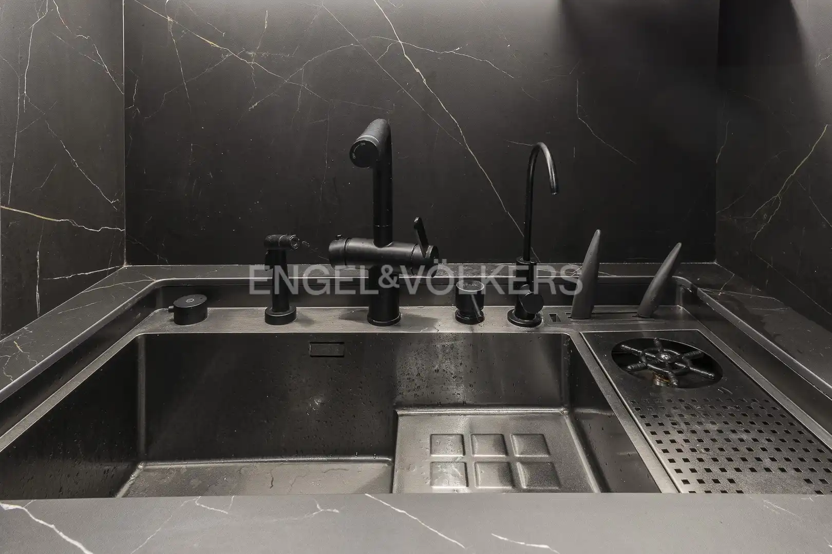 Kitchen of Attic for sale in Barcelona  with Air Conditioner, Heating and Terrace