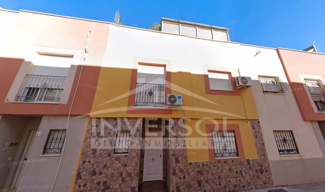 Casa-chalet en Venta en Calle Natación en San Isidro - Campohermoso