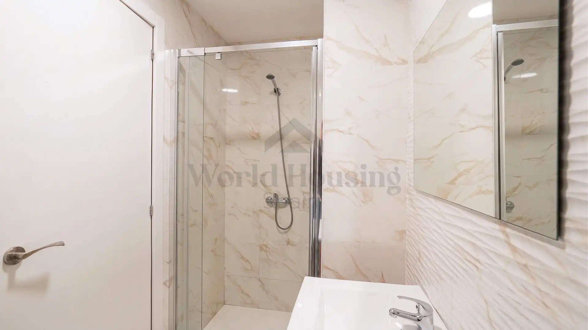Piso con terraza en venta en Calle LABRADORES, imagen 19