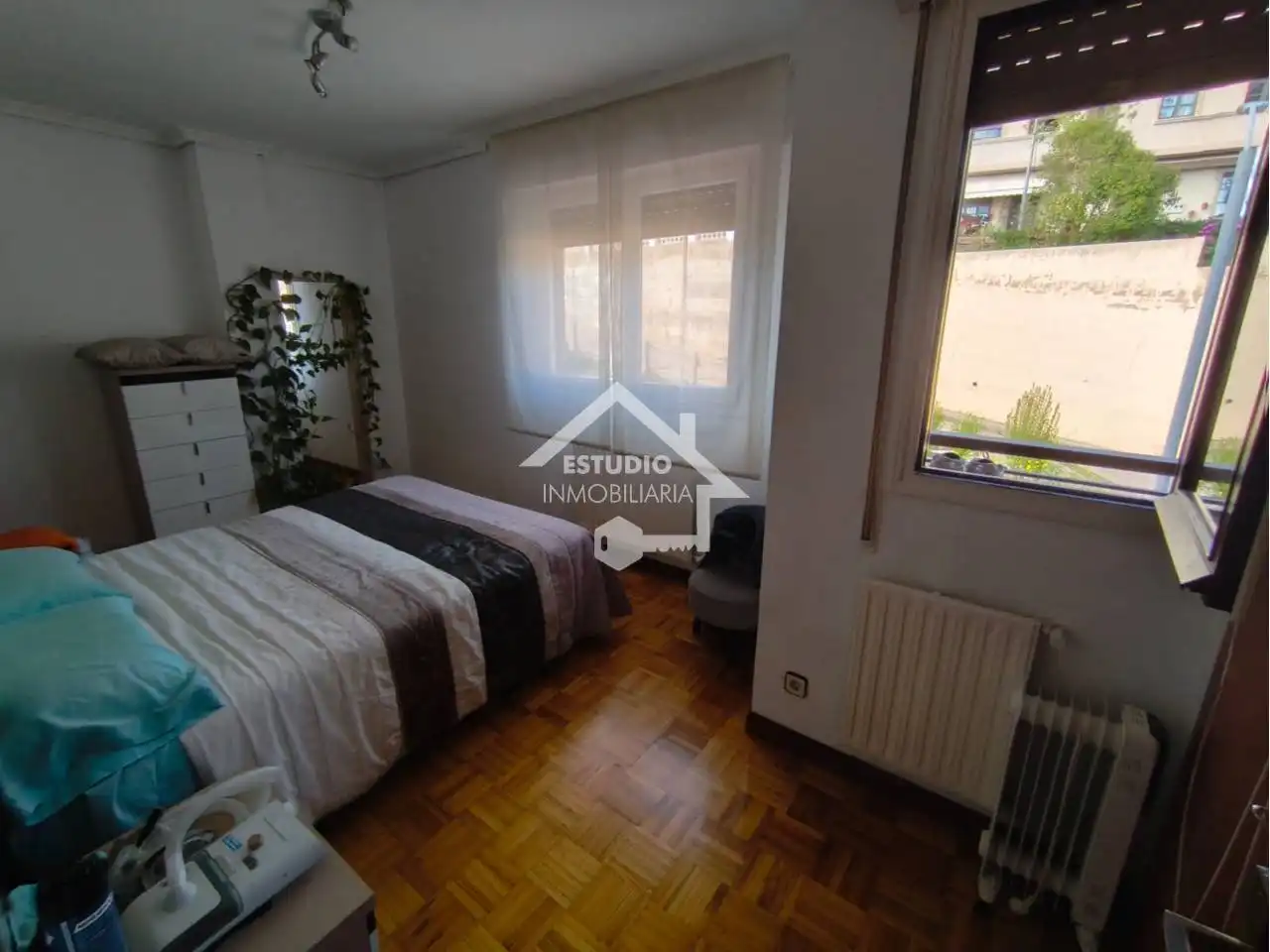 Habitación de Casa o chalet en venta en Mendavia con Calefacción, Jardín privado y Parquet