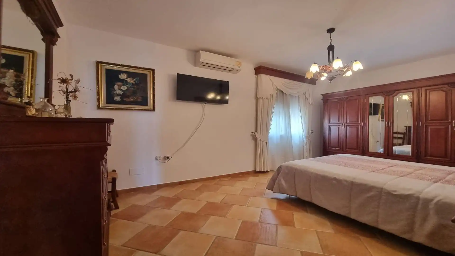 Dormitori de Casa o xalet en venda en Alhaurín El Grande amb Aire condicionat i Piscina