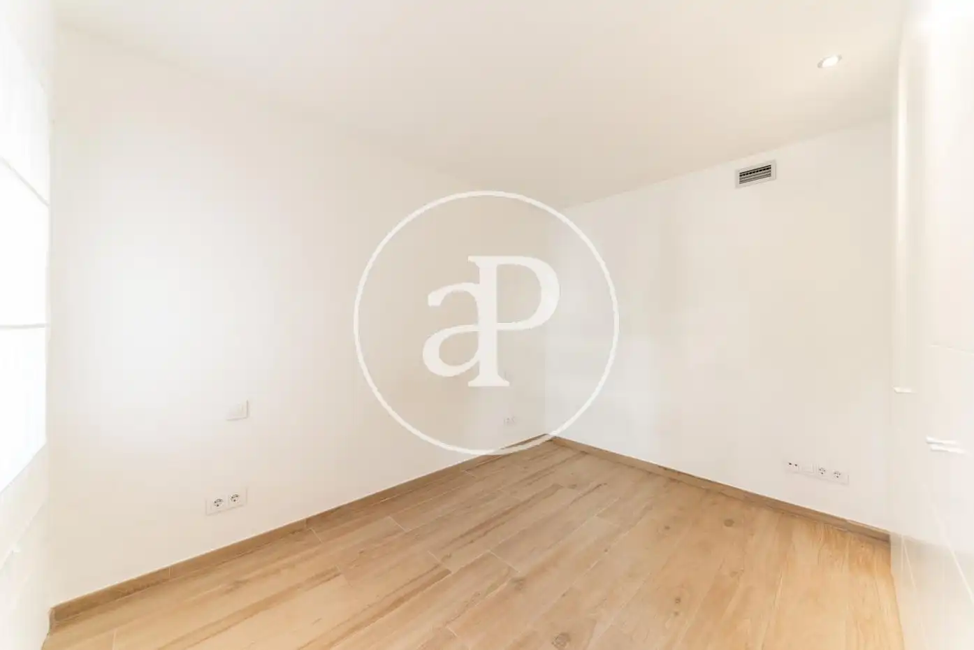 Schlafzimmer von Wohnung zur Miete in Madrid mit Klimaanlage, Heizung und Abstellraum
