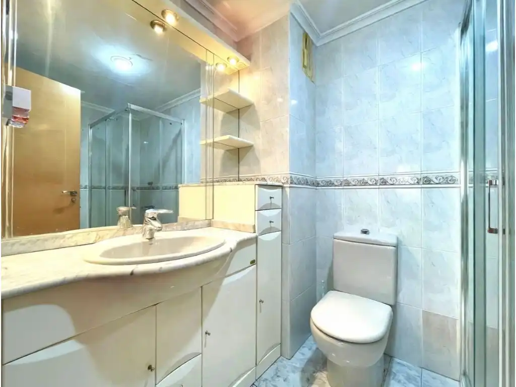 Baño de Piso en venta en Benicasim / Benicàssim