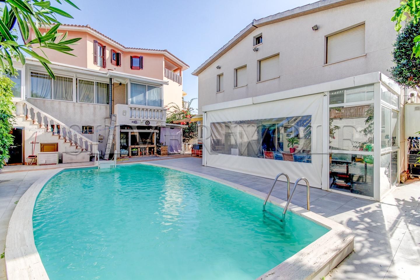 Piscina de Casa o xalet en venda en Castelldefels amb Calefacció, Jardí privat i Terrassa