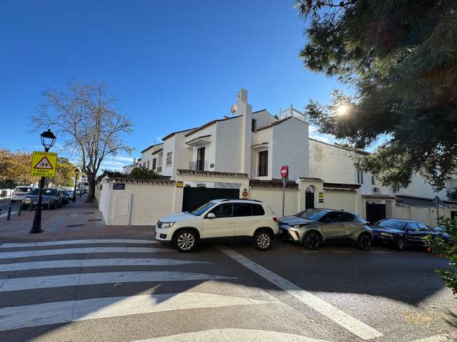 Casa adosada en Venta en Valdeolletas - Las Cancelas - Xarblanca