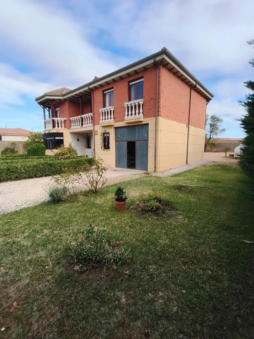 Haus mit Terrasse zum Verkauf in Melgar de Fernamental, imagen 3