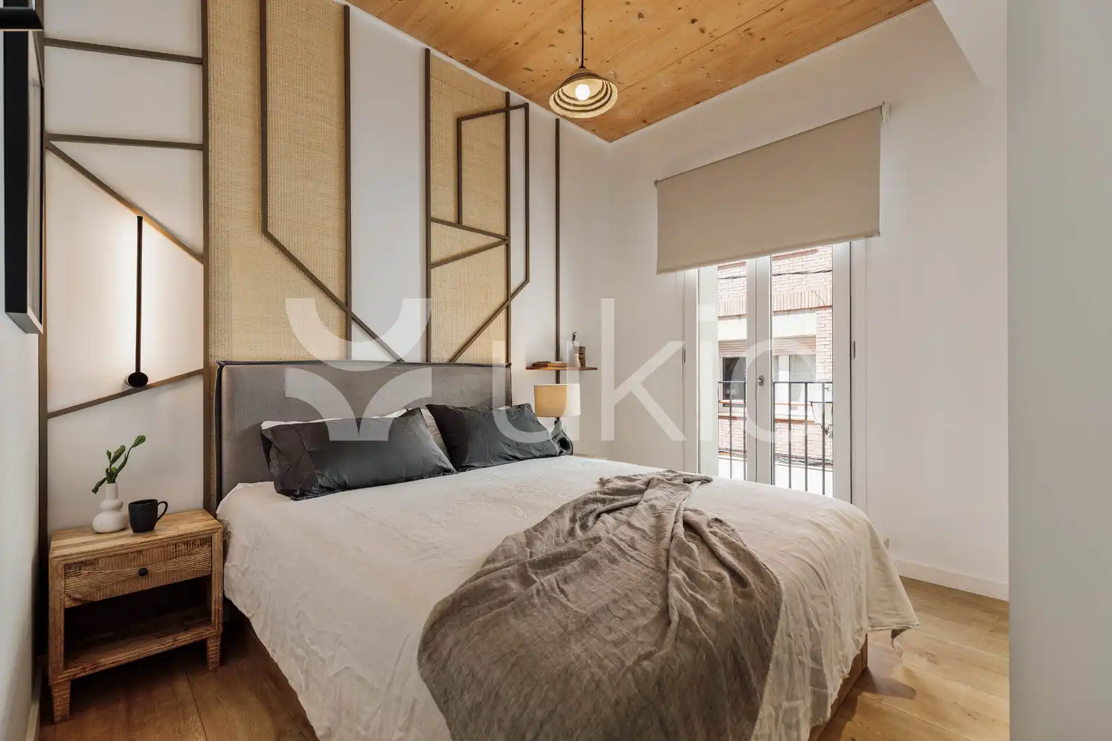 Dormitori de Apartament de lloguer en Barcelona amb Aire condicionat, Calefacció i Terrassa