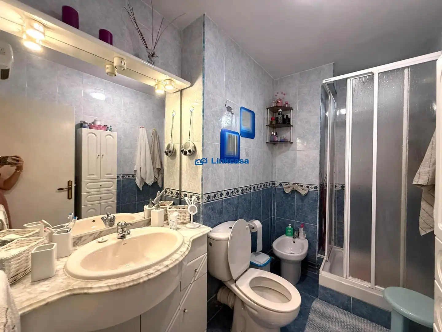 Bathroom of Flat for sale in Madrid  with Air Conditioner, Heating and Private garden