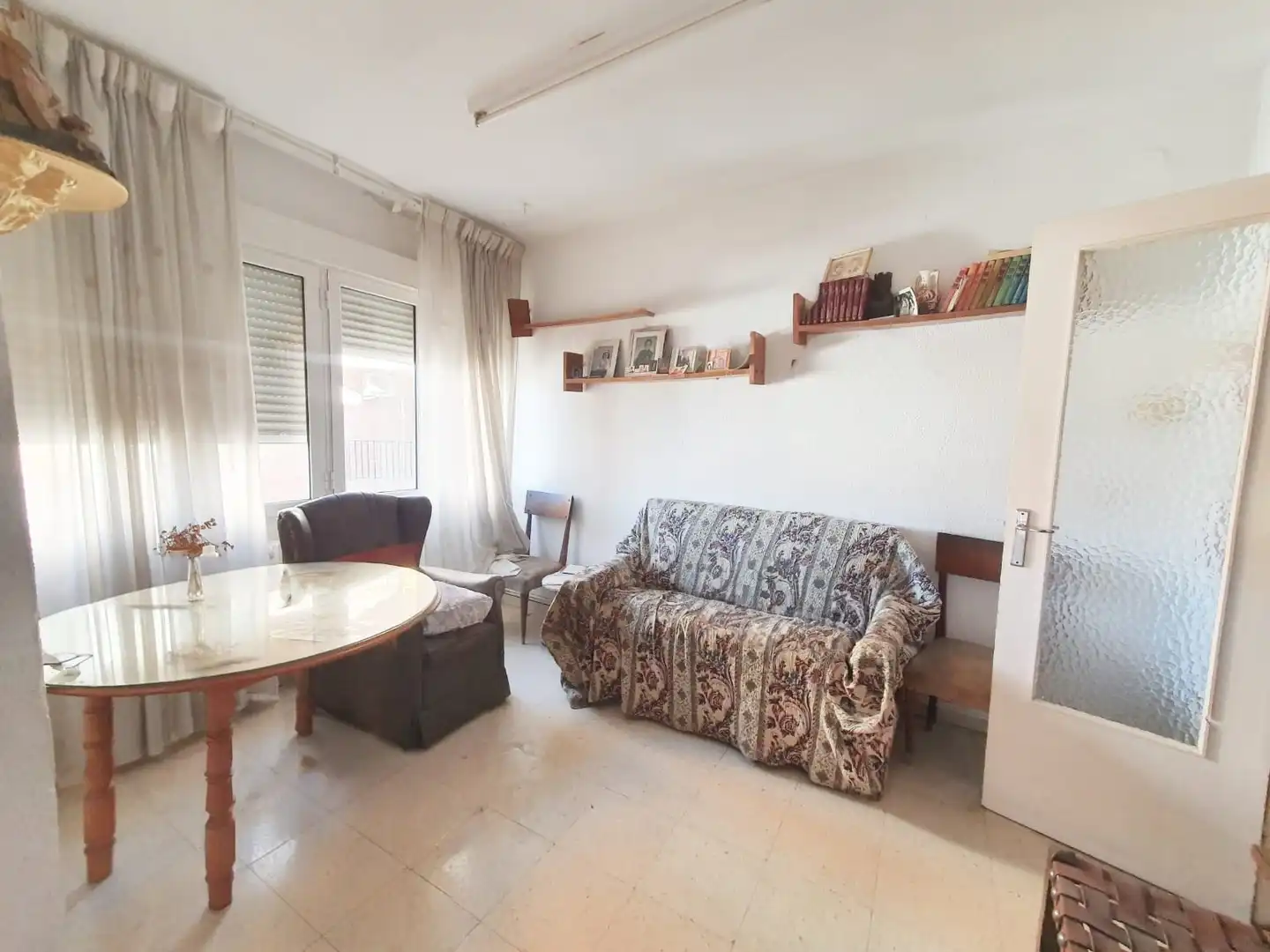 Sala de estar de Piso en venta en Guadix con Terraza, Amueblado y Balcón