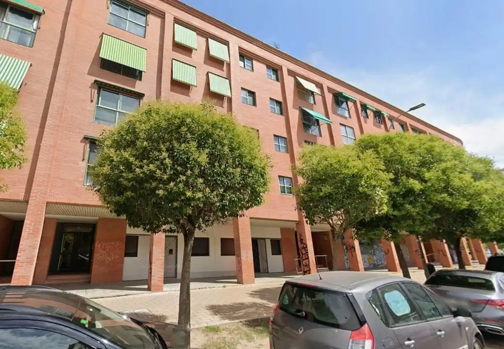 Außenansicht von Erdgeschoss zum Verkauf in Valladolid mit Klimaanlage und Heizung
