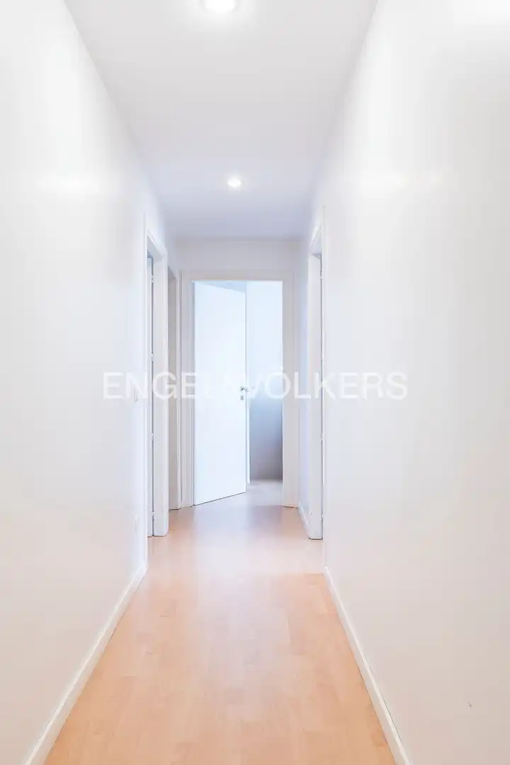 Flat for sale in Madrid  with Air Conditioner, Heating and Parquet flooring