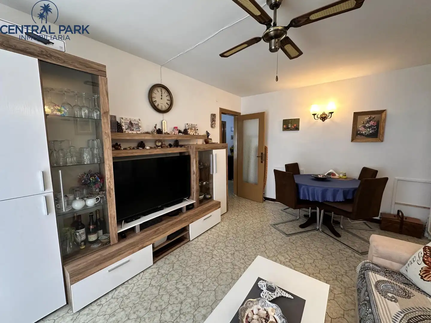 Sala de estar de Apartamento en venta en Salou con Aire acondicionado, Terraza y Amueblado