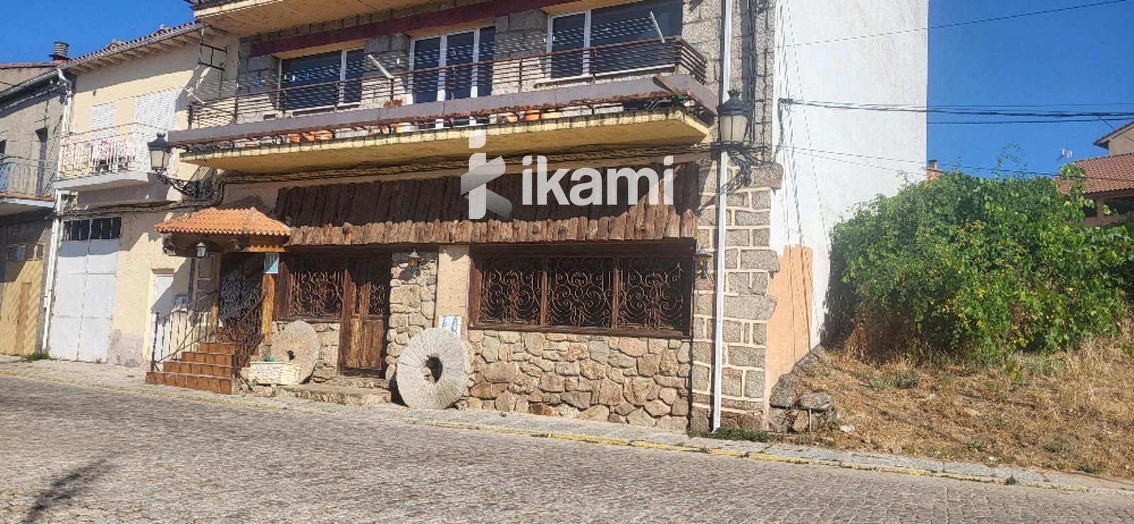 Exterior view of Building for sale in Peguerinos
