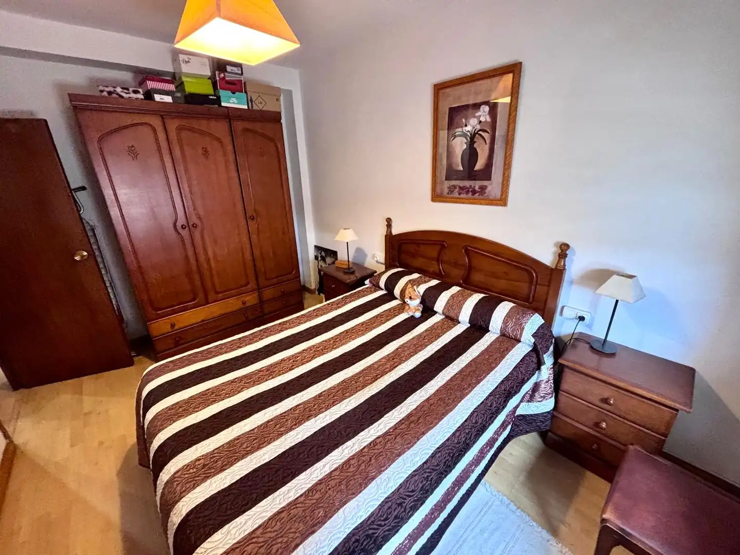 Schlafzimmer von Wohnung zum Verkauf in Gijón  mit Parkett, Möbliert und Ofen