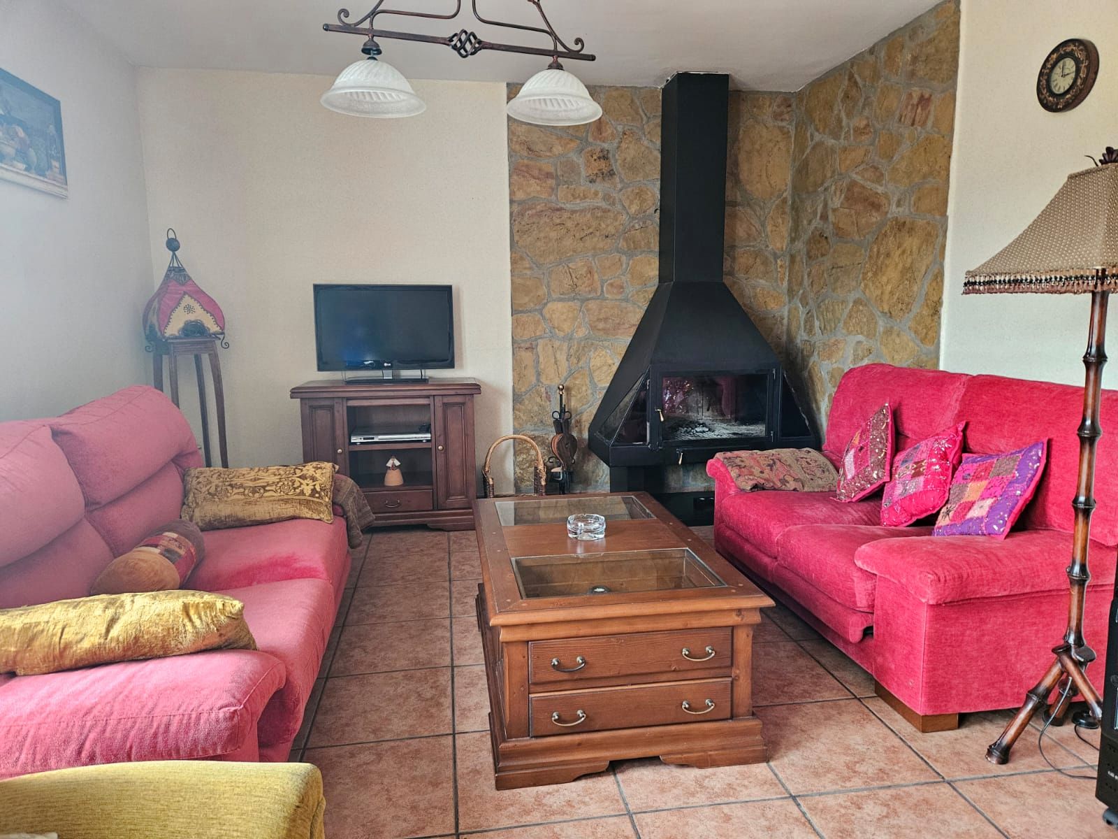 Sala d'estar de Casa adosada en venda en La Pobla de Tornesa amb Aire condicionat, Calefacció i Traster