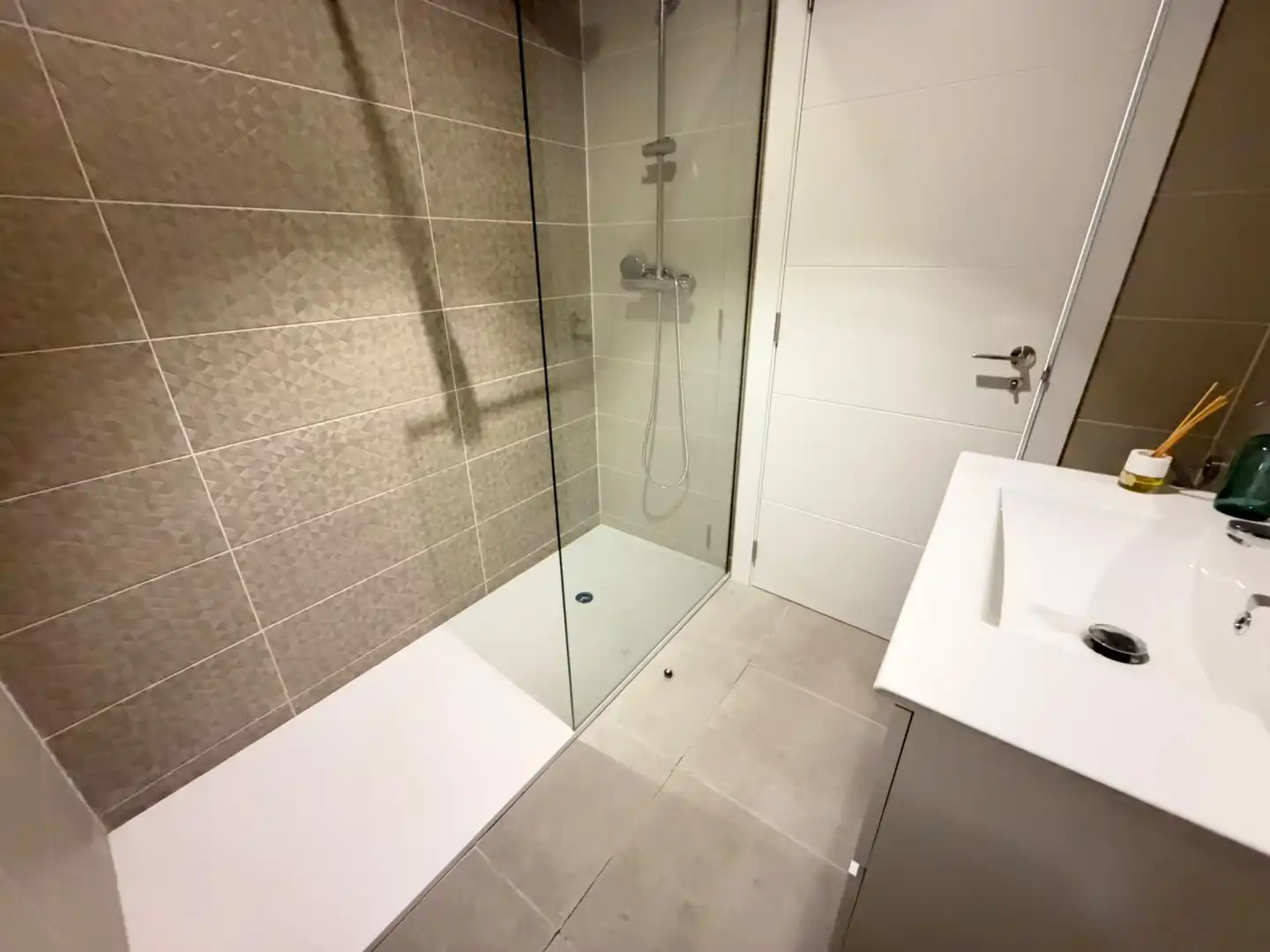 Baño de Piso en venta en A Malata - Catabois - Ciudad Jardín