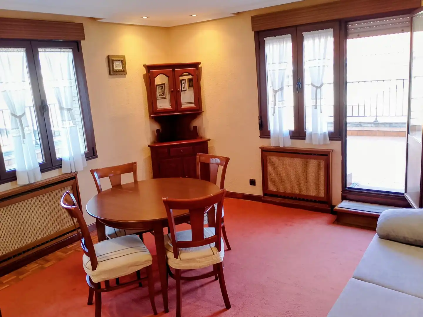 Comedor de Apartamento de alquiler en Oviedo  con Calefacción, Parquet y Terraza