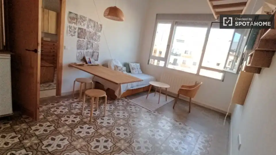Room in Russafa