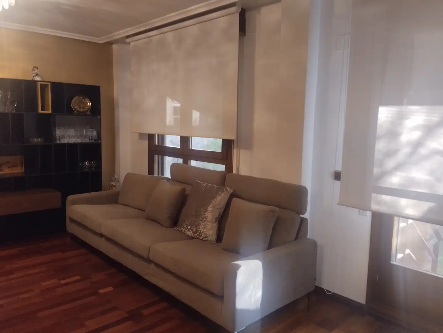 Living room of Detached homes for rent in Zaragoza  with Air Conditioner, Heating and Private garden