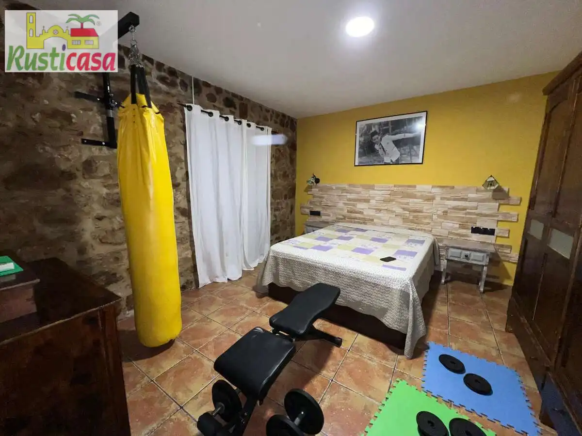 Casa o xalet en venda en Baños de la Encina amb Terrassa i Balcó